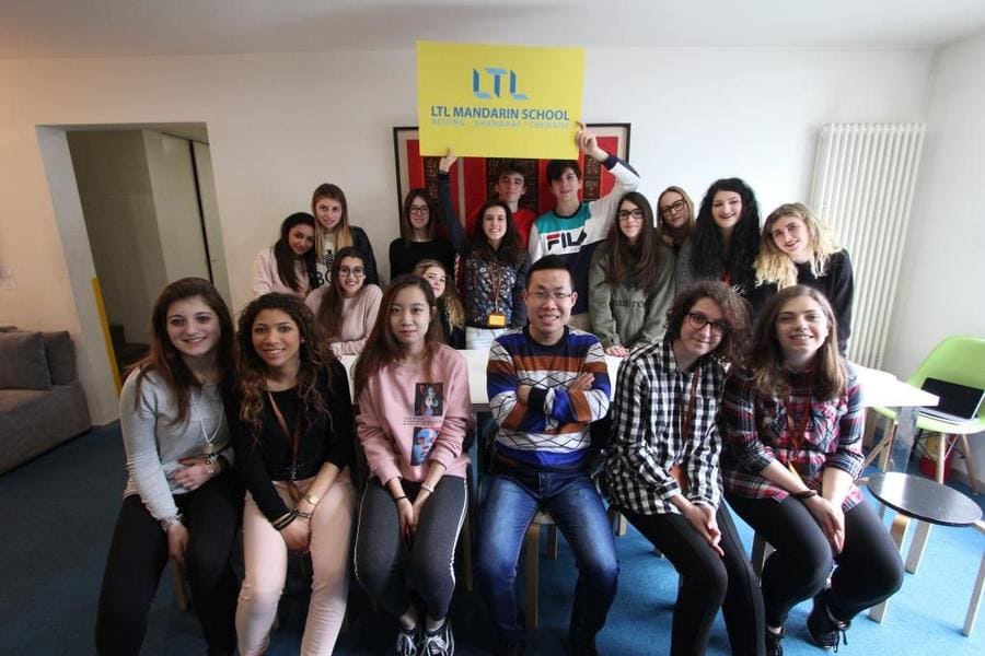 Italian students group photo in the LTL Beijing lobby