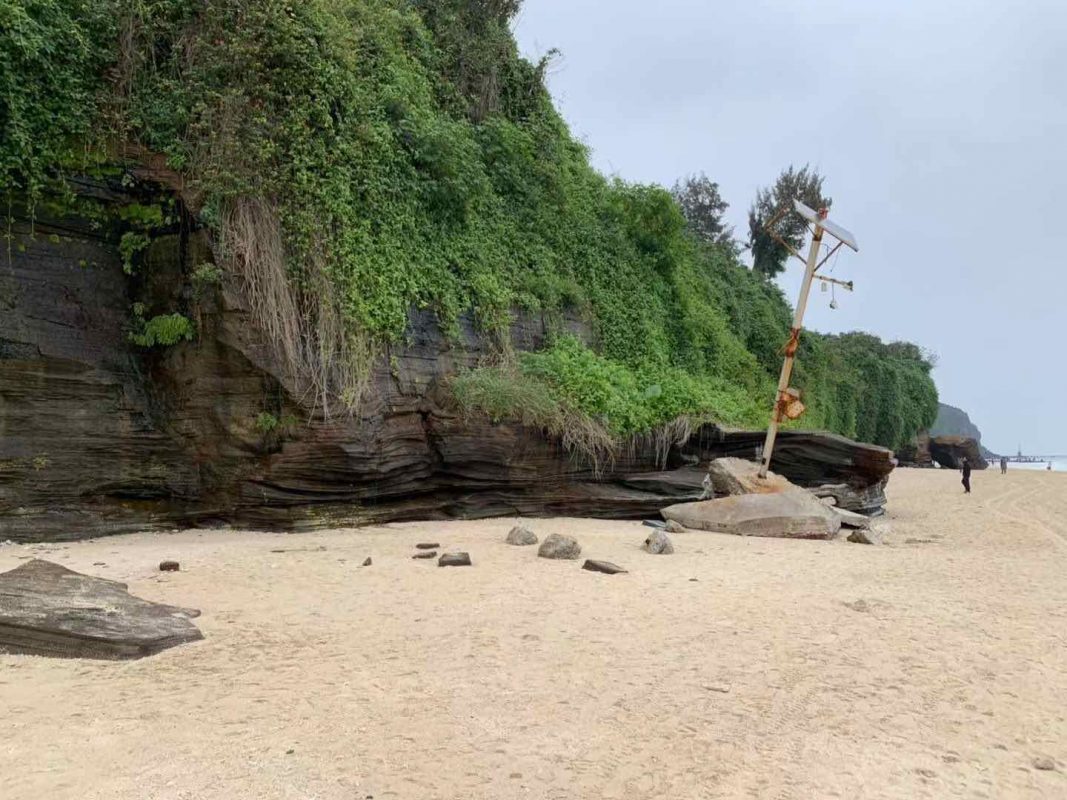 Shiloukou Beach in Weizhou Island